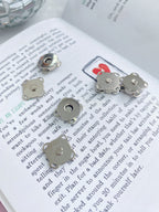 Pack of 4 Sew-on Clasps